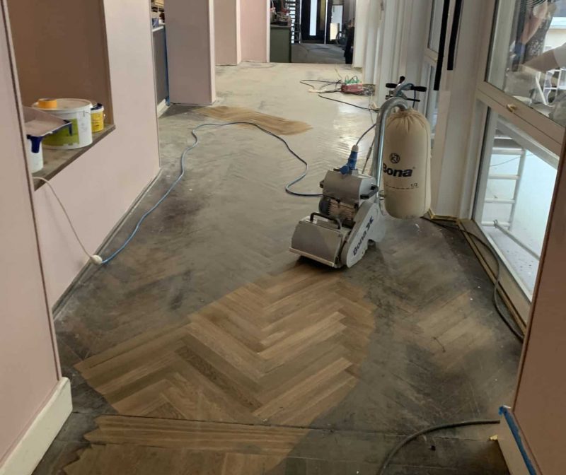 Gulvafslibning før